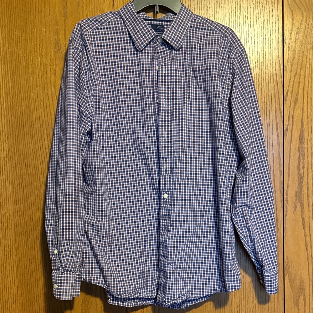 GAP Men's Navy Checkered Button Down Shirt